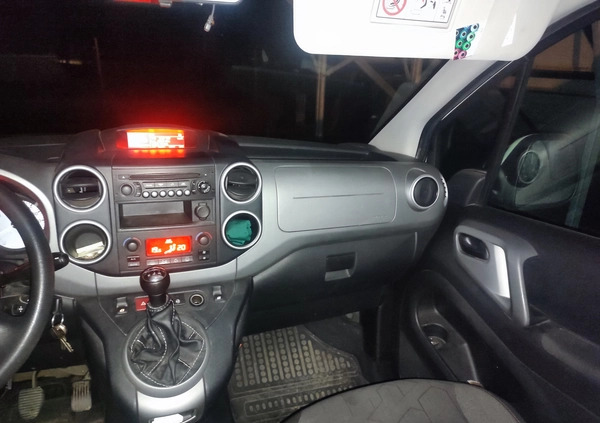 Peugeot Partner cena 39999 przebieg: 208000, rok produkcji 2016 z Proszowice małe 529